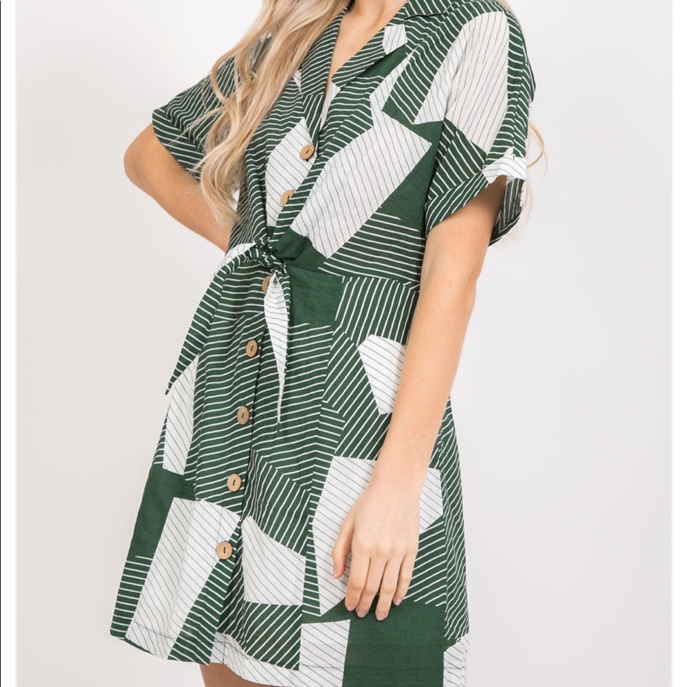 NEW! Retro Print Tie Front Dress
